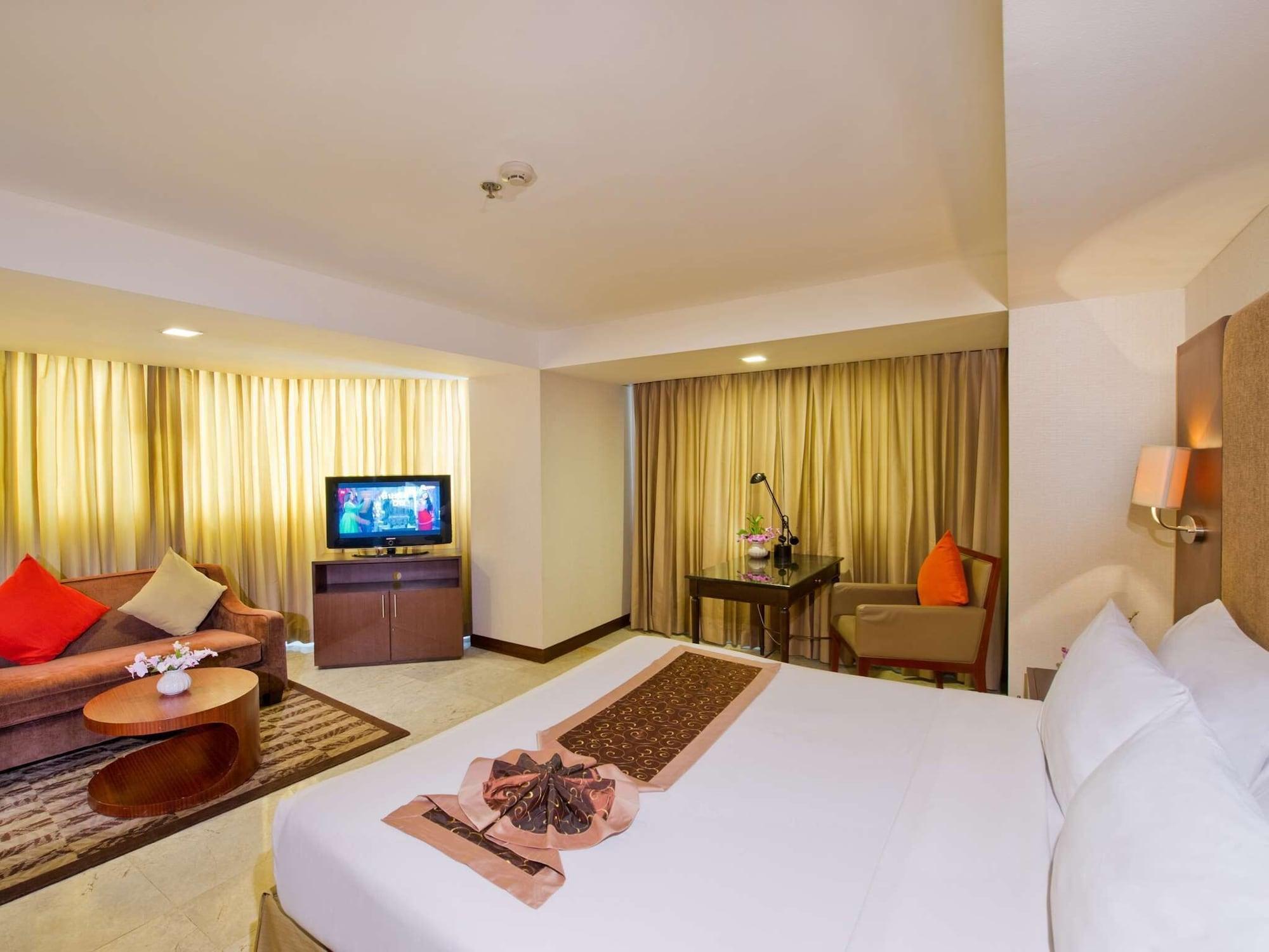Royal President Bangkok Hotel Exterior photo