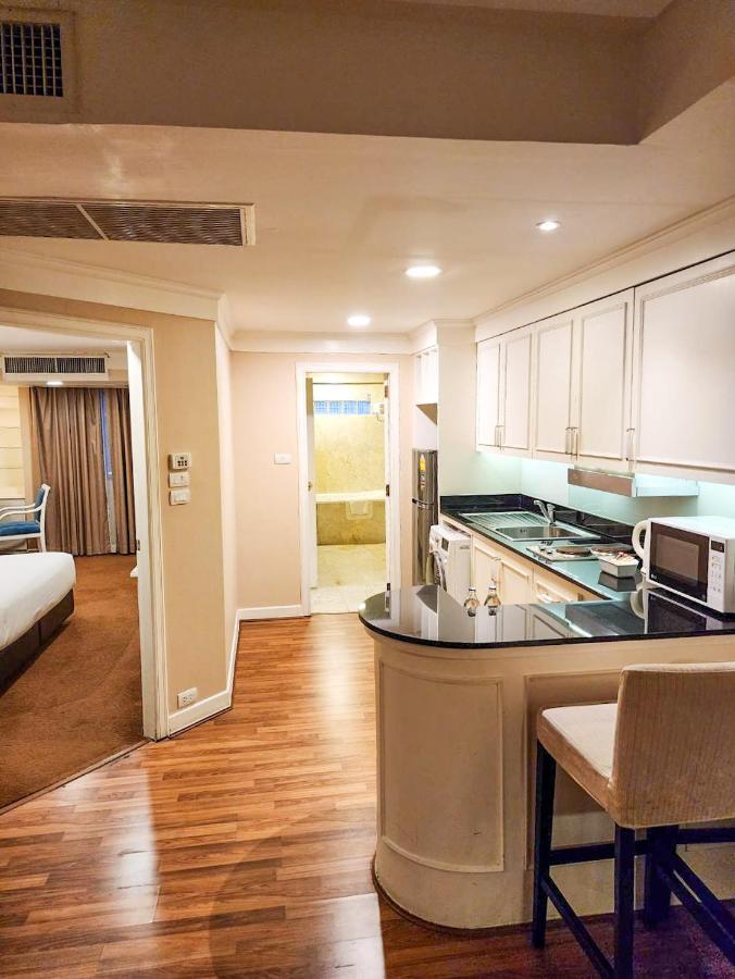 Royal President Bangkok Hotel Exterior photo